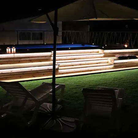 Willa Maria Papada's Traditional Kondostavlos