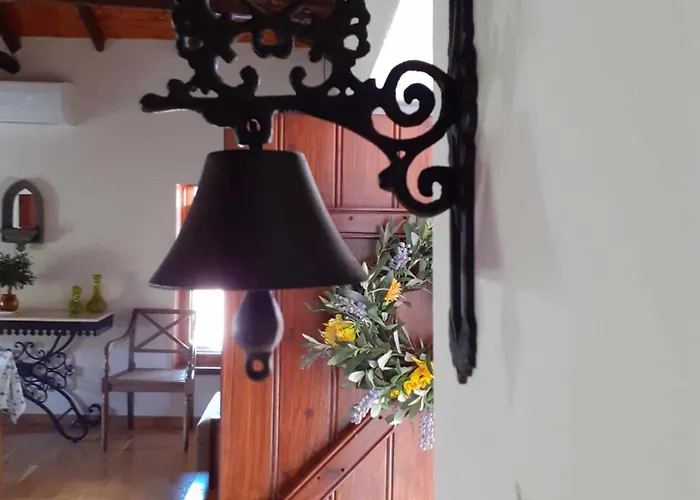 Maria Papada's Traditional Willa *